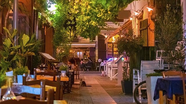 Photo of a nice café in Limassol in the evening